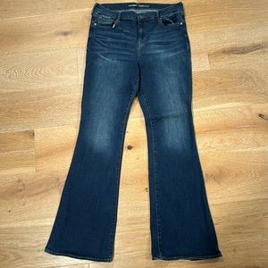 Old Navy Chase flare high rise jeans. Size 14.